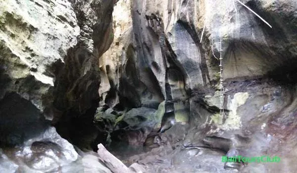 Objek wisata Hidden Canyon Beji Guwang