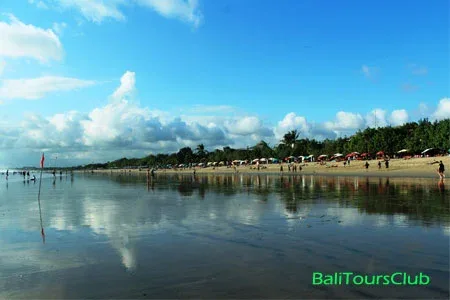 Pantai Kuta objek wisata di pulau Bali