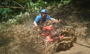 ATV Ride di Bali - melintasi tanah lumpur