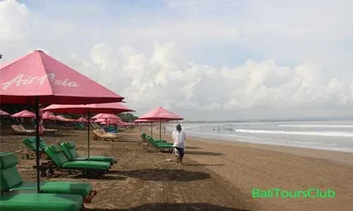 Suasana Pantai Seminyak Bali