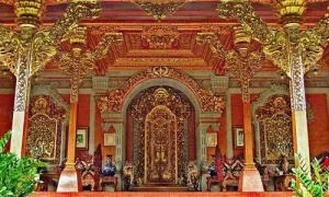 Salah satu bangunan di Puri Ubud