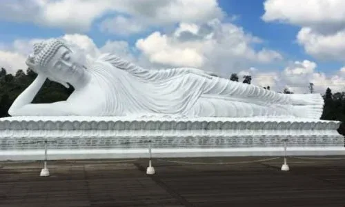 Patung Budha Tidur Tabanan