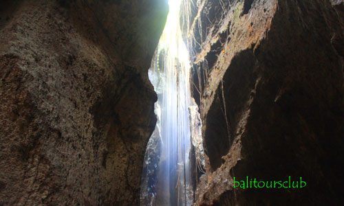 Hiden Canyon di Beji Griya Waterfall