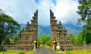 Bali Handara Iconic Gate di Pancasari
