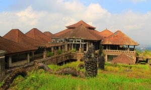 The Ghost Palace - Wisata Mistis hotel horor di Bedugul Bali