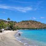 Objek wisata pantai Nipah di Lombok Utara